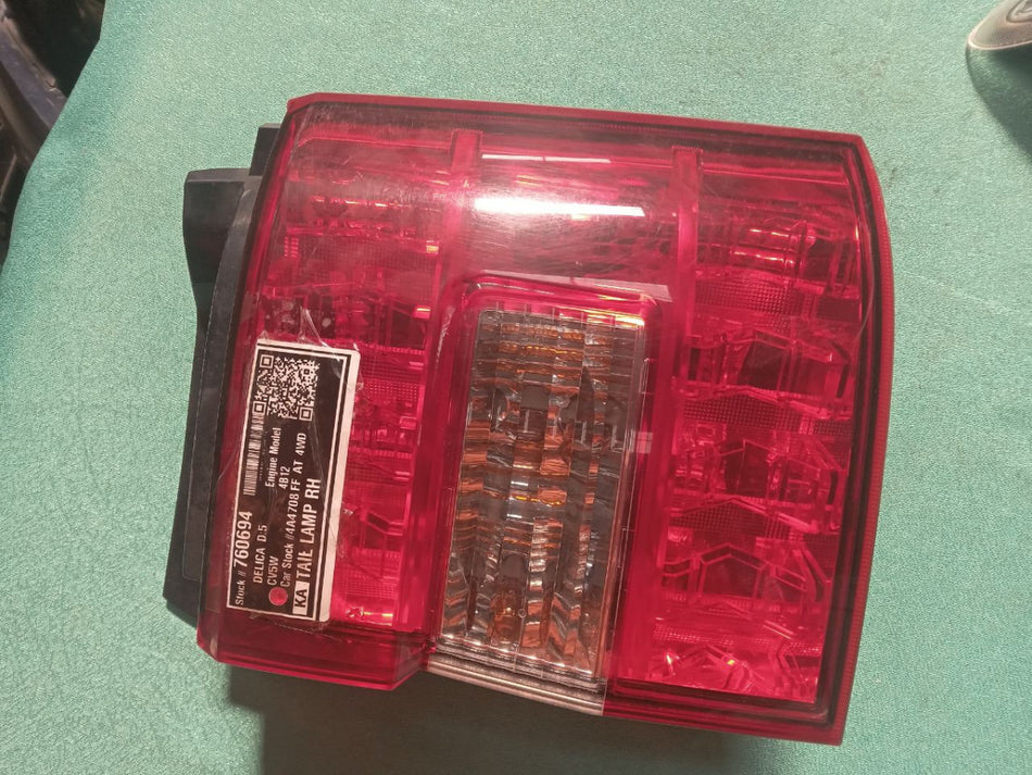 [TAIL LAMP RH]MITSUBISHI DELICA_D:5 CV5W 2009 4B12 FF AT 4WD #000324A760694