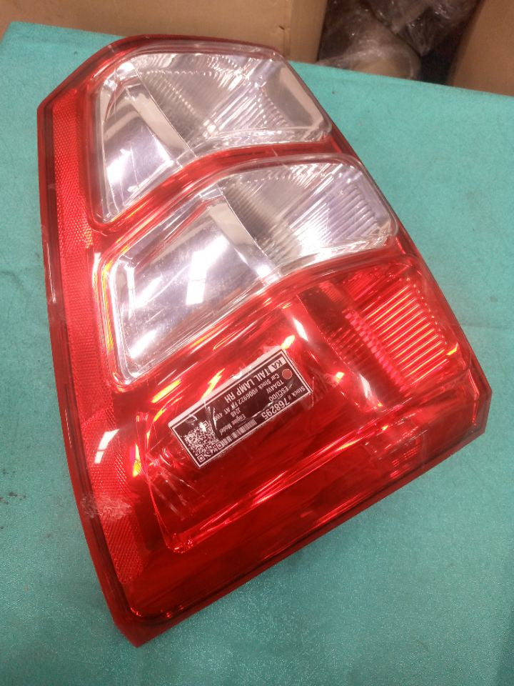 [TAIL LAMP RH]SUZUKI ESCUDO TDA4W 2013 J24B FR AT 4WD #000324A768295