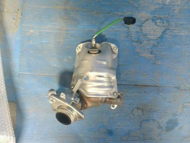 [CATALYTIC CONVERTER]HONDA VEZEL RV5 LEC AT 2WD #0BD3253171206