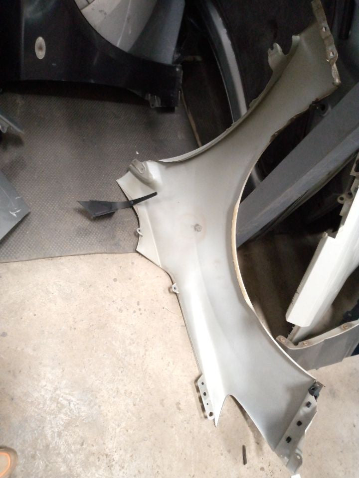 [FENDER RH]SUBARU IMPREZA SPORTS GP3 2015 FB16 FF AT 4WD #0003244639384