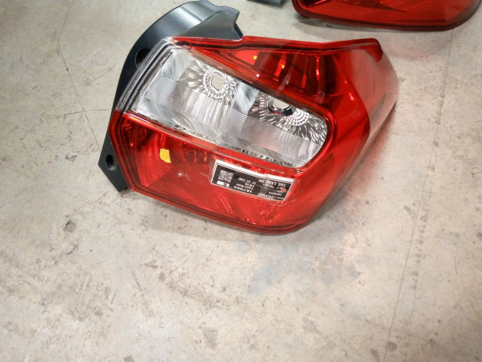 [TAIL LAMP RH]SUBARU IMPREZA GP7 FB20 FF AT 4WD #000322C329257