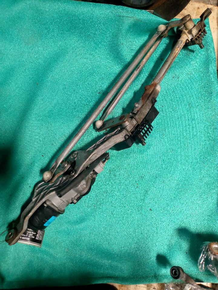[F WIPER MOTOR]MAZDA DEMIO DE3FS 2009 ZJ-VEM FF AT 2WD #0003247710636
