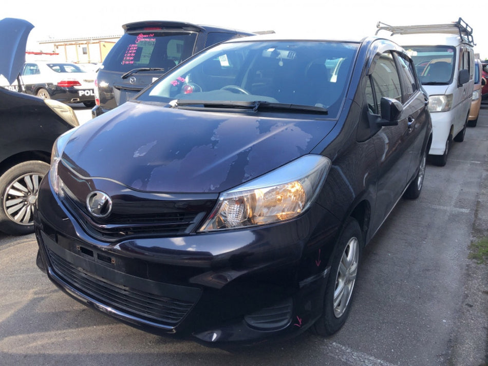 [FENDER RH]TOYOTA VITZ NSP135 2013 1NR-FE FF AT 4WD #000324B773108