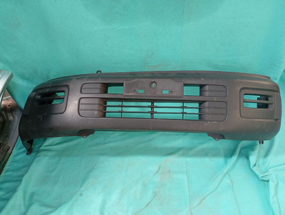 [F BUMPER ASSY]NISSAN CARAVAN VAN CQGE25 2003 KA24DE FR AT 2WD #000324A768192